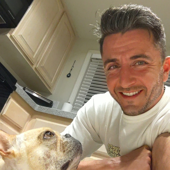 Hello Friends, My Name Is Abraham And I'm Here To Make Your Feet Happy :) - Picture 1 of 7